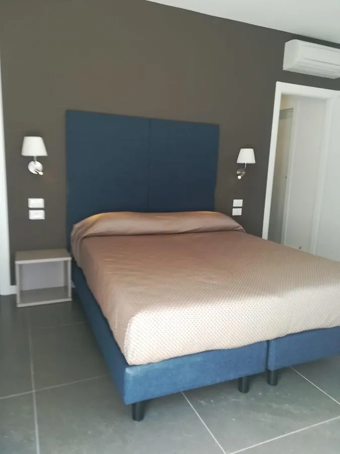Garda Guest House Colà