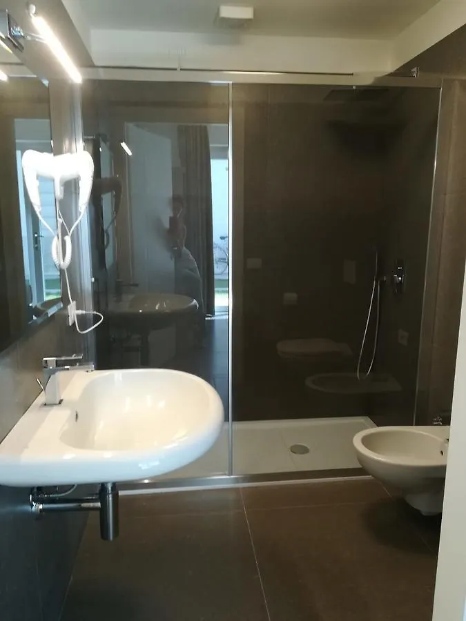 Garda Guest House Colà