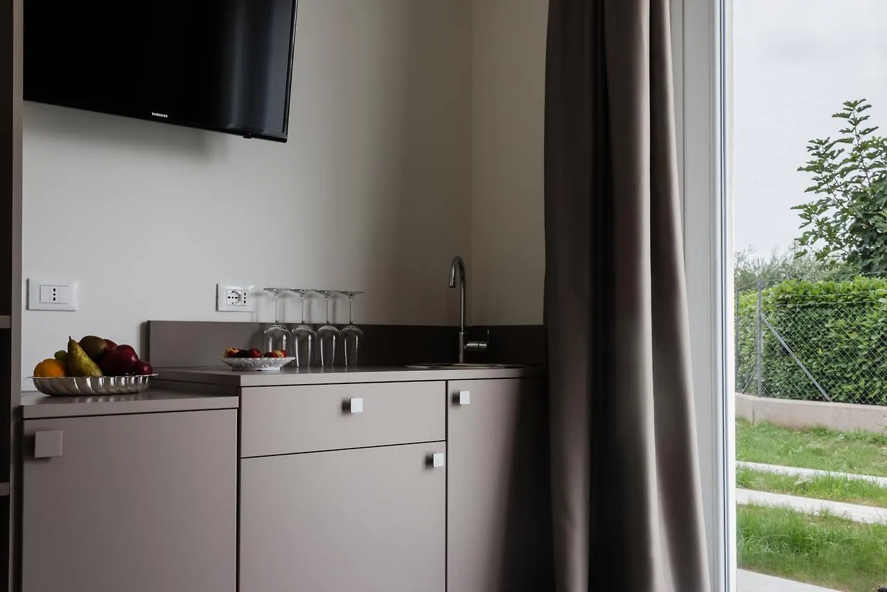 Garda Guest House Colà