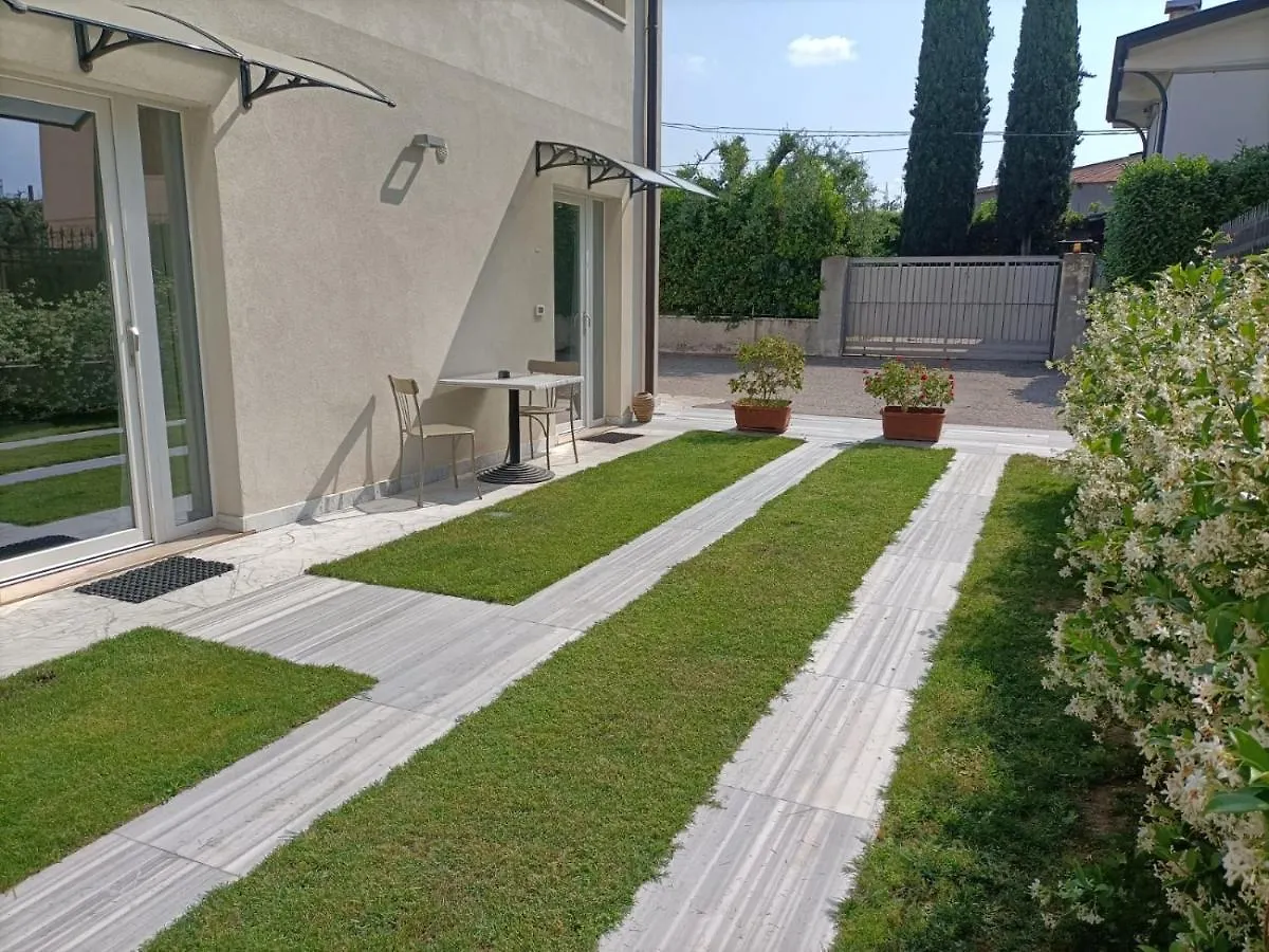 Garda Guest House Colà