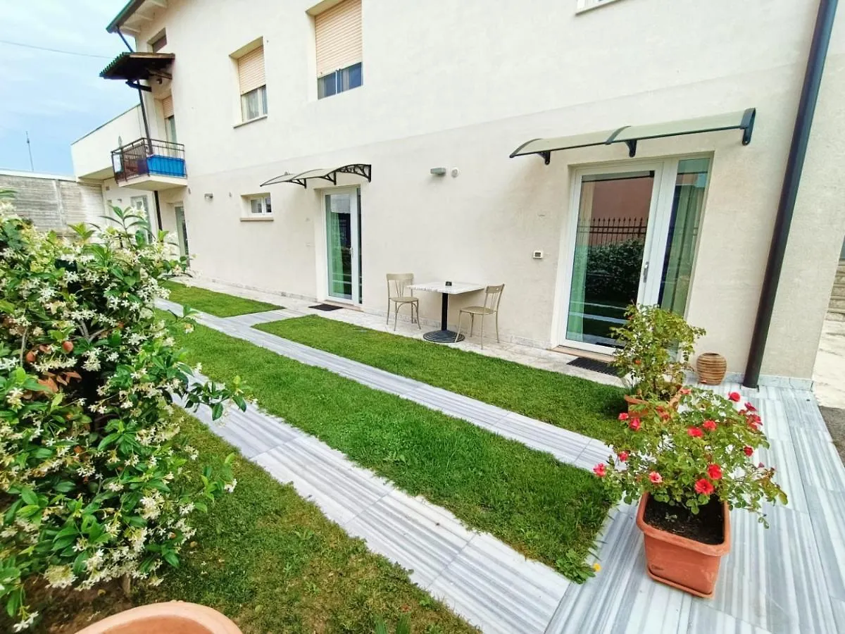 Garda Guest House Colà